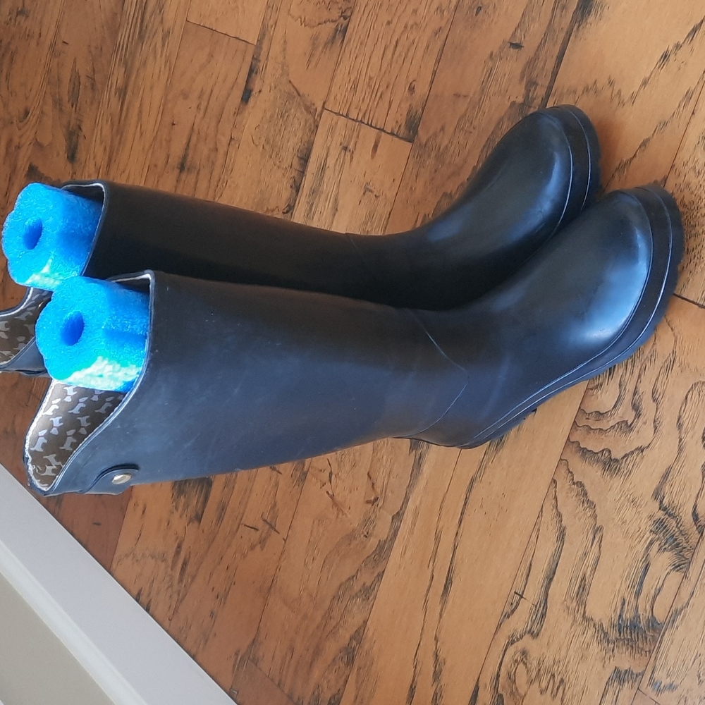 Rain boots